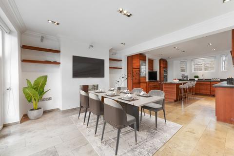 4 bedroom terraced house for sale, Hamilton Gardens, London