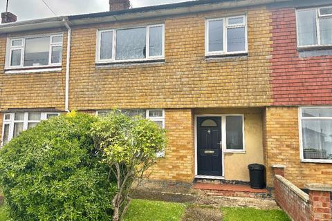 3 bedroom terraced house for sale, St Johns Crescent, Canvey Island