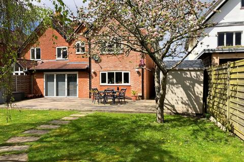 2, Headington Meerut Road, Brockenhurst, SO42 7TD