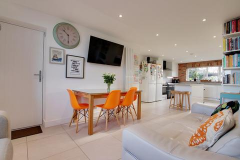 2, Headington Meerut Road, Brockenhurst, SO42 7TD