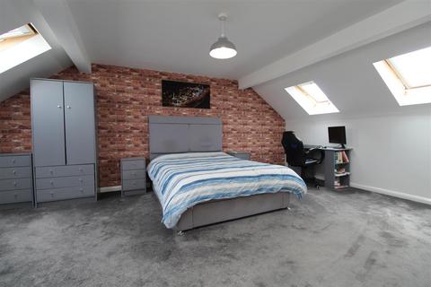 2 bedroom maisonette to rent, 13-15 Northumberland Avenue, Blackpool