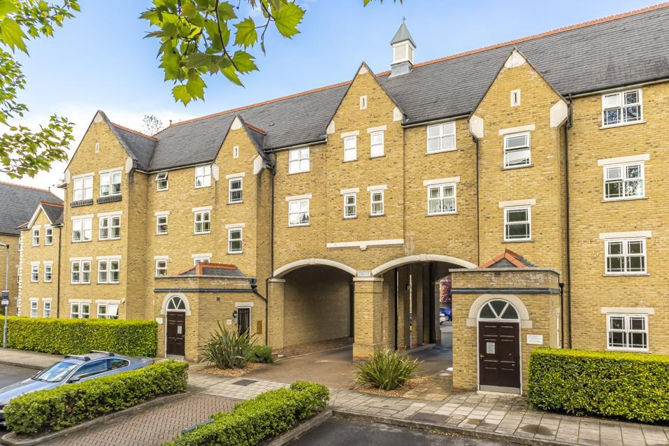 John Archer Way, London SW18 2 bed apartment to rent £2,000 pcm (£462 pw)