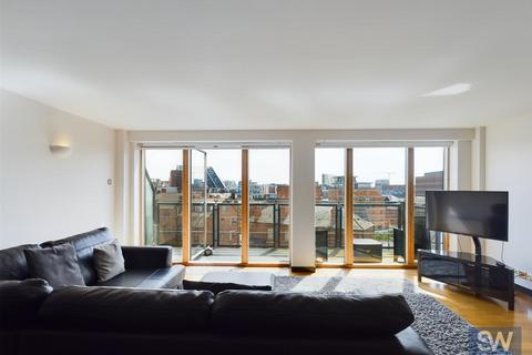 2 bedroom apartment to rent, The Quays, Concordia Street, Leeds