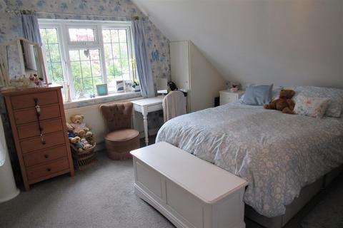 4 bedroom chalet for sale, Strangford Place, Herne Bay