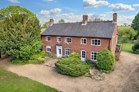 4 bedroom detached house for sale, The Common, Swardeston
