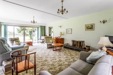 12 Atwood, Little Bookham, Leatherhead, KT23 3BH