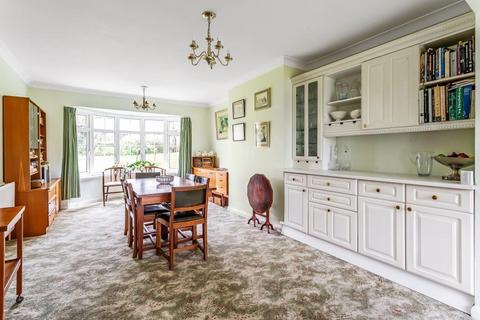 12 Atwood, Little Bookham, Leatherhead, KT23 3BH