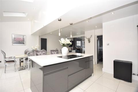 4 bedroom semi-detached house for sale, Leeds Road, Scholes, Leeds, West Yorkshire