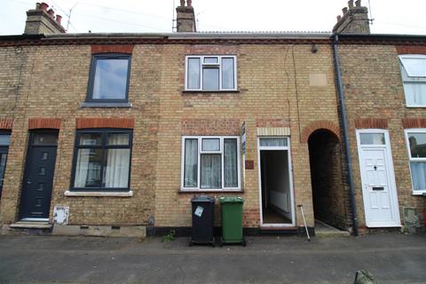 3 bedroom terraced house to rent, Silver Street, Woodston, Peterborough