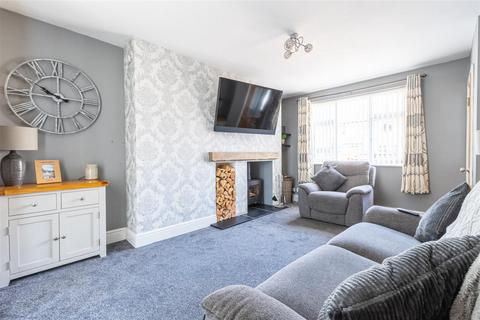 3 bedroom semi-detached house for sale, The Close, Scunthorpe
