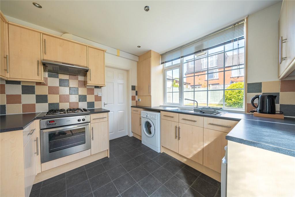 Chelwood Avenue, Leeds, West Yorkshire 3 bed semidetached house for sale £375,000