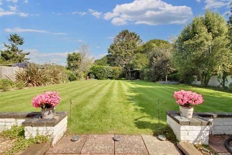 18 Ilex Way, Goring By Sea, Worthing, BN12 4UZ