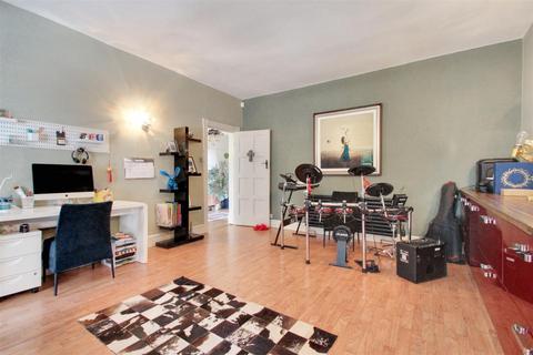 18 Ilex Way, Goring By Sea, Worthing, BN12 4UZ
