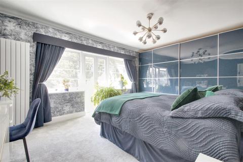 18 Ilex Way, Goring By Sea, Worthing, BN12 4UZ