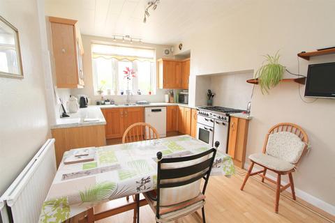 18 Ridge Park, Purley, CR8 3PN
