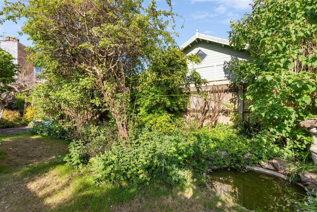 Wellesley Road, W4 - FOR SALE