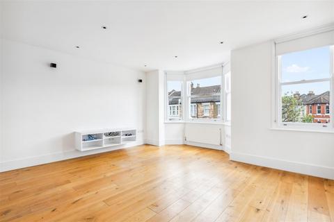 3 bedroom flat to rent, Vespan Road, Shepherds Bush, London