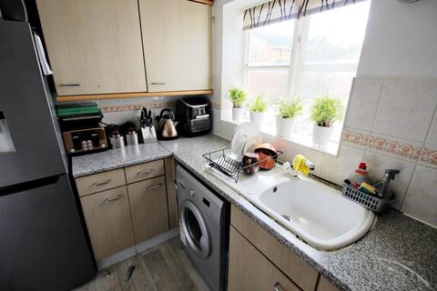 2 bedroom apartment for sale, Princess Alice Way, London