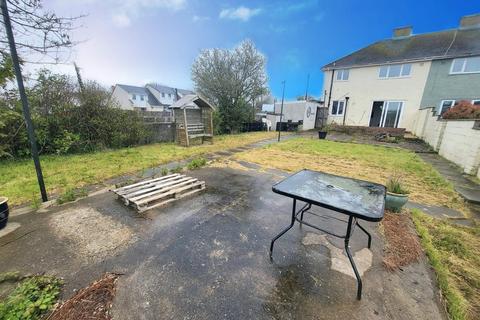 3 bedroom semi-detached house for sale, St. Issells Avenue, Haverfordwest