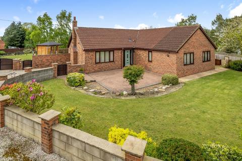 3 bedroom detached bungalow for sale, Station Road, Hensall, Goole