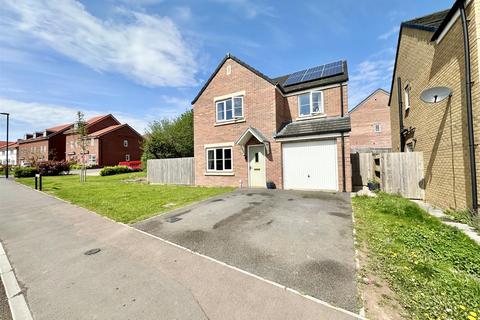 4 bedroom detached house for sale, Manor Road, Newent GL18