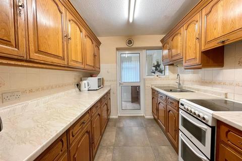 6 Brookside, Waltham Abbey, EN9 3JR