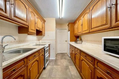 6 Brookside, Waltham Abbey, EN9 3JR