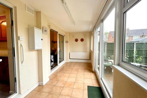 6 Brookside, Waltham Abbey, EN9 3JR