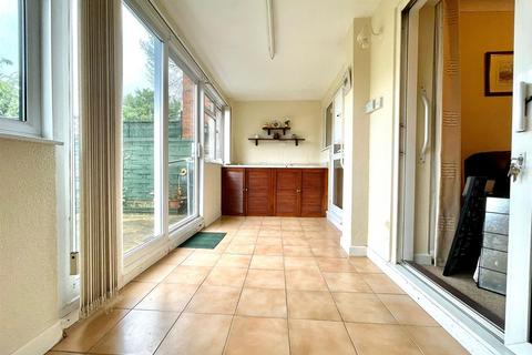 6 Brookside, Waltham Abbey, EN9 3JR