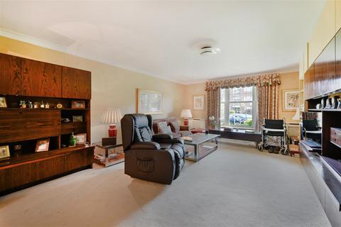 2 bedroom apartment for sale, Rutland Lodge, Clifton Road, Wimbledon, SW19
