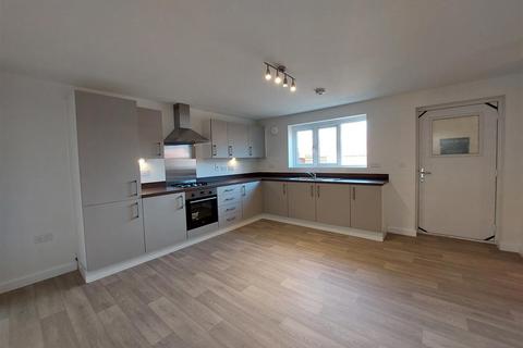 4 bedroom semi-detached house for sale, Tewkesbury Road, Gloucester GL2
