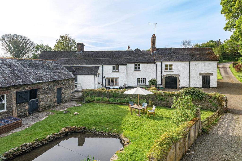 Stoke Climsland, Callington 5 bed detached house for sale £699,950