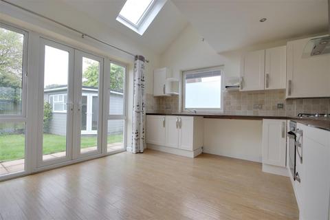 2 bedroom semi-detached house to rent, Kings Brook, Hordle, Lymington