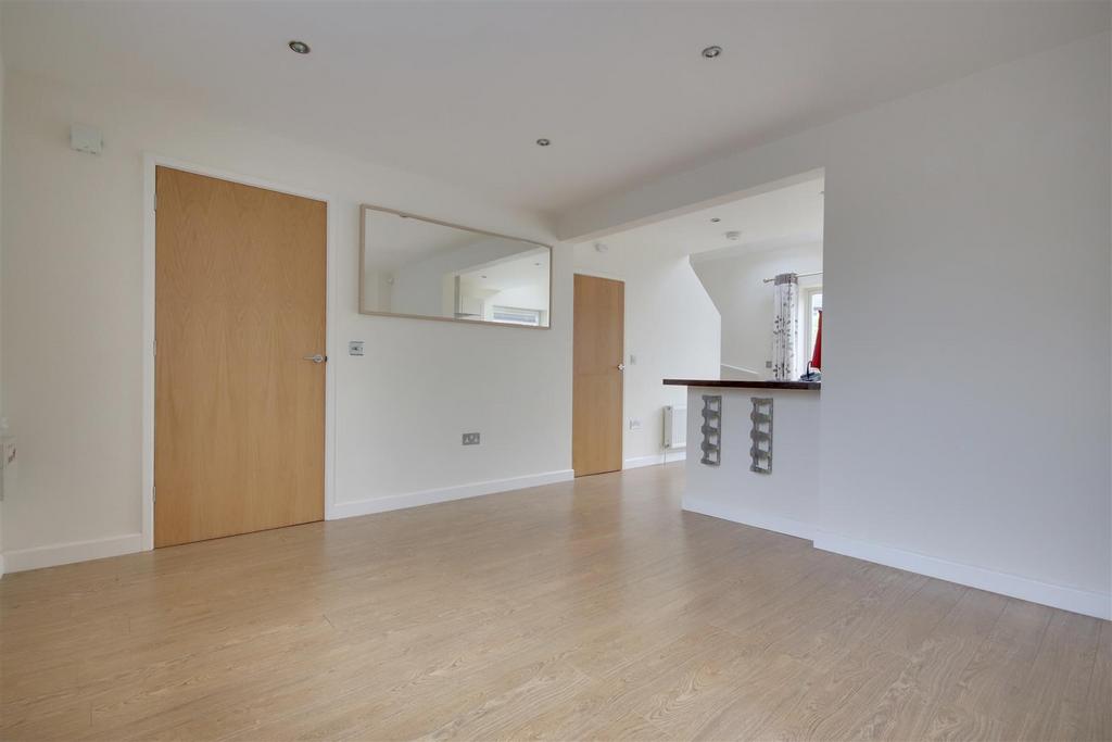 Living room 2.jpg