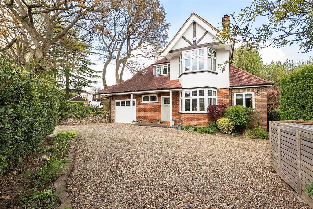 Roundwood Lane, Harpenden 4 bed detached house for sale £1,550,000