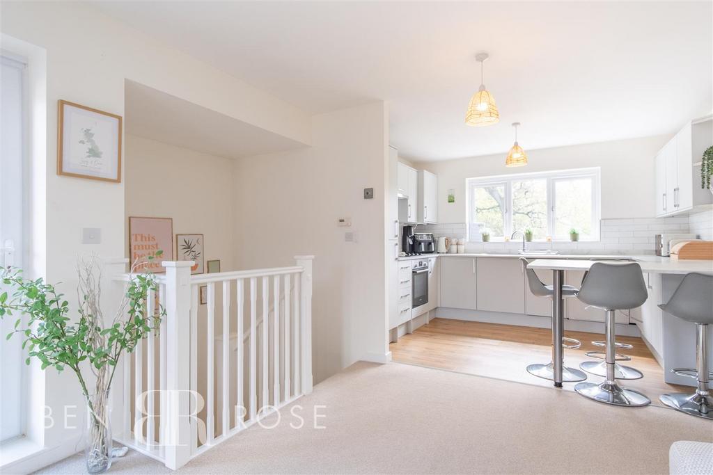 Lounge/Kitchen