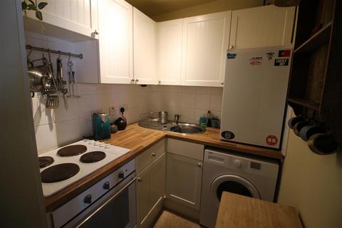 1 bedroom flat to rent, Flat 3, 14-15 Market Hill, Coggeshall