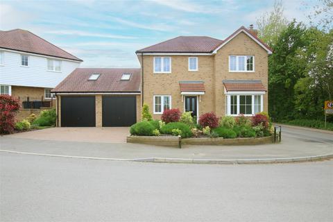 4 bedroom detached house to rent, Abrahams Drive, Buntingford