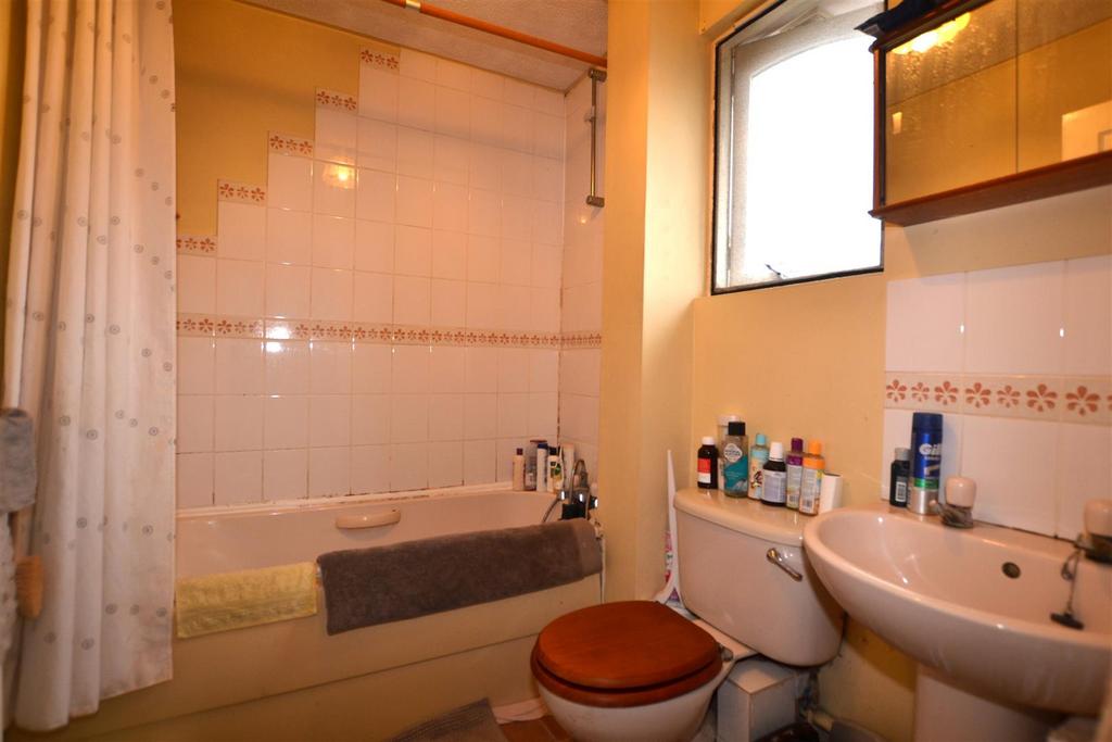 Bathroom.JPG