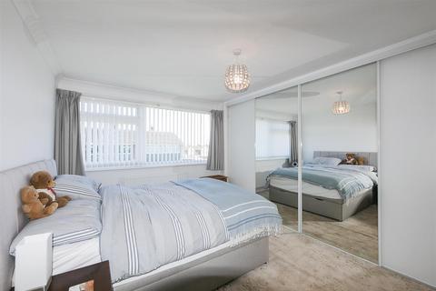 15 Farm Close, Chalgrove, Oxford, OX44 7RL