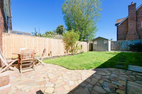 15 Farm Close, Chalgrove, Oxford, OX44 7RL