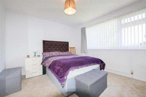 15 Farm Close, Chalgrove, Oxford, OX44 7RL