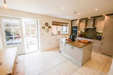 4 bedroom semi-detached house for sale, Queen Street, Dorchester-On-Thames OX10
