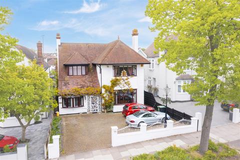 4 bedroom detached house for sale, Chalkwell Avenue, Westcliff-On-Sea SS0