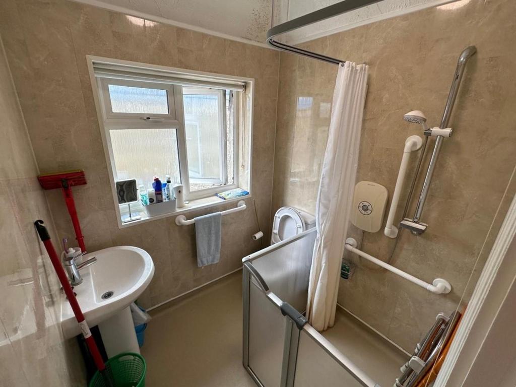 Shower room.jpg