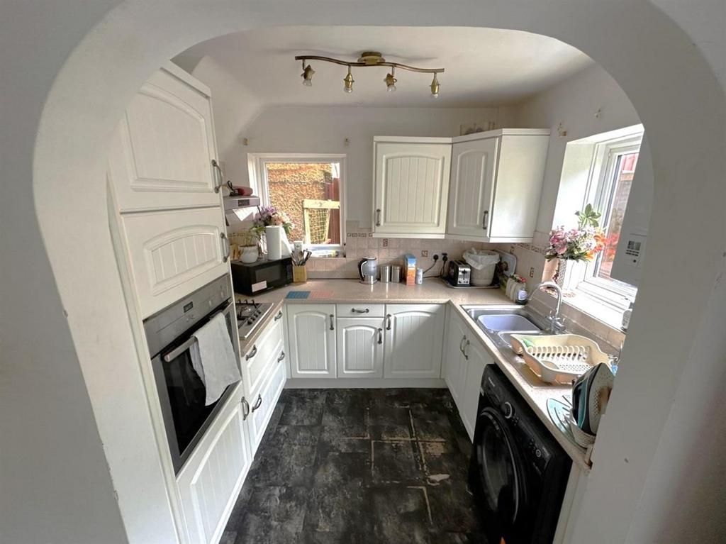 Kitchen1.jpg