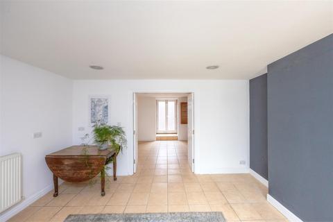 214 Albert Road, Sheffield, S8 9RB