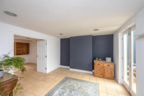 214 Albert Road, Sheffield, S8 9RB