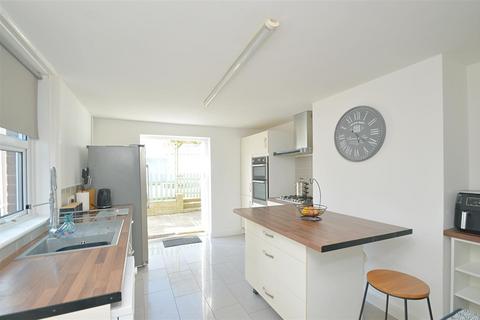 3 bedroom end of terrace house for sale, SHORT WALK TO BEACH * SANDOWN