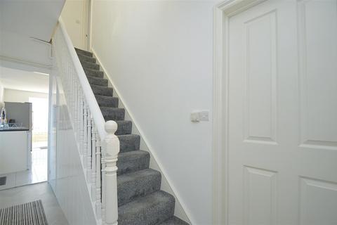 3 bedroom end of terrace house for sale, SHORT WALK TO BEACH * SANDOWN